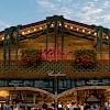 Die Konditoreihütte vor der Käfer Wiesnschänke
