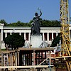 Der Aufbau der Käferzelts vor der Bavaria